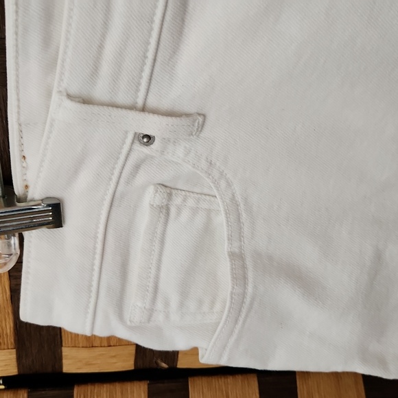 Levis red tag jean shorts - Picture 4 of 7